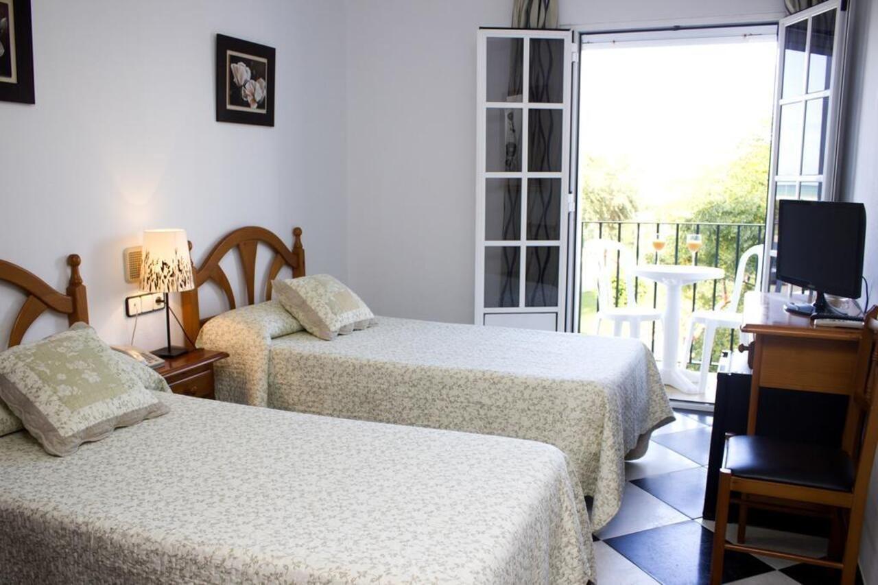 קוניל דה לה פרונטרה Hotel Oasis מראה חיצוני תמונה