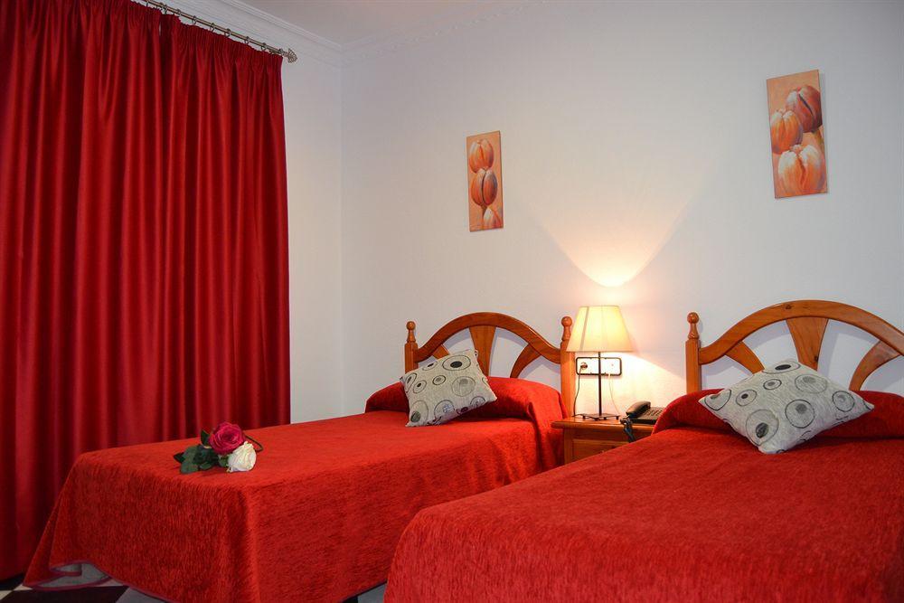 קוניל דה לה פרונטרה Hotel Oasis מראה חיצוני תמונה
