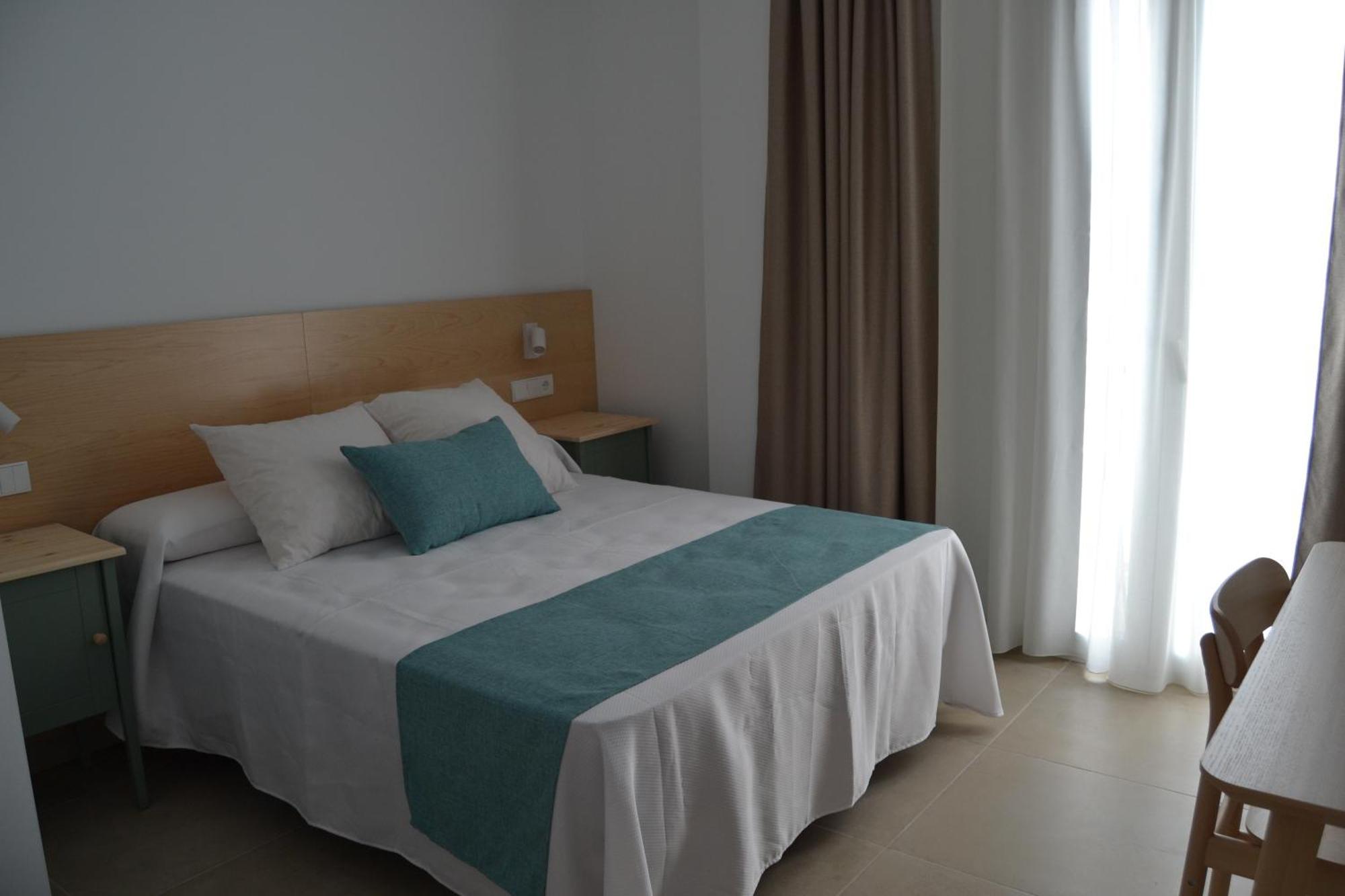 קוניל דה לה פרונטרה Hotel Oasis מראה חיצוני תמונה