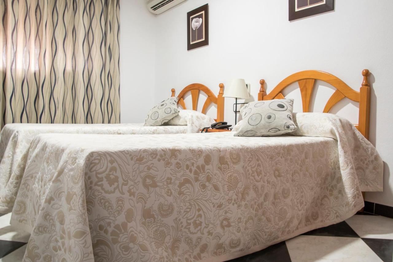 קוניל דה לה פרונטרה Hotel Oasis מראה חיצוני תמונה